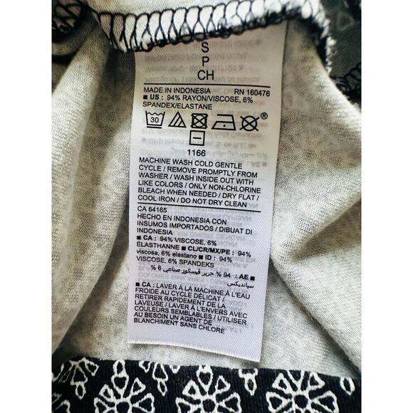 Old Navy Women's Dolman Short Sleeve Romper Black Geo Womens Small - Picture 5 of 6